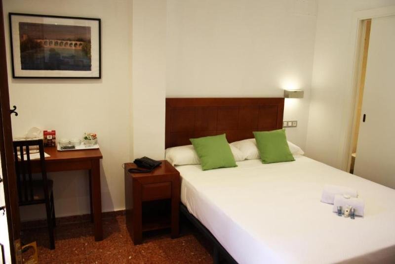 Фото Hotel Riad Arruzafa