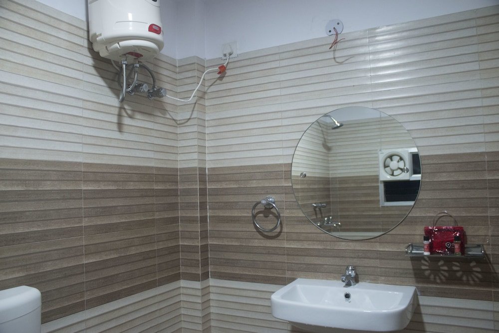 Фото Oyo 3212 The Altira Hotel