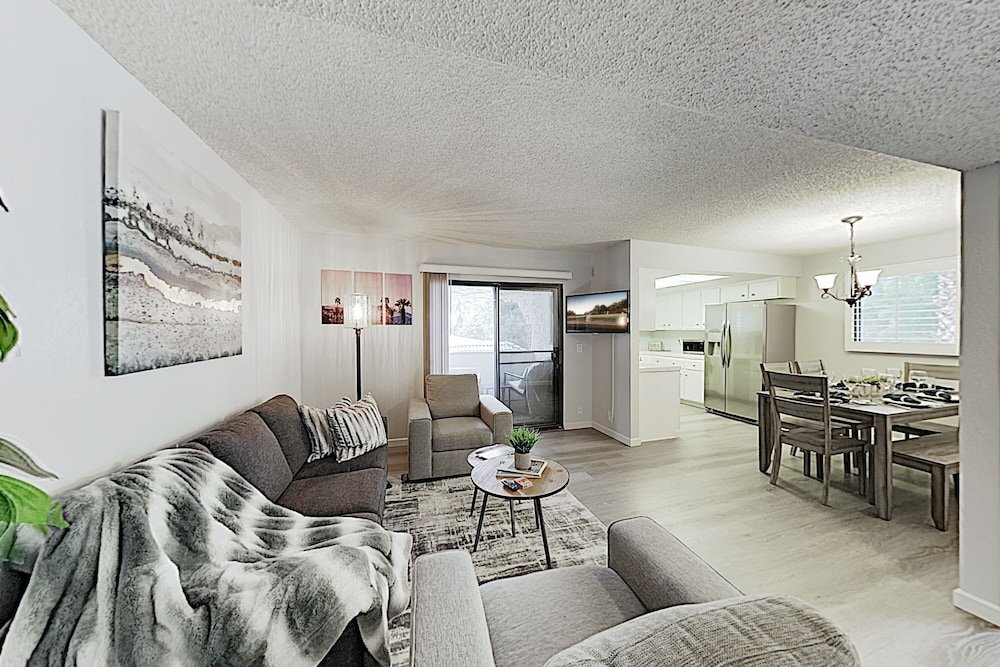 Фото New Listing! Palm Tree W Pools & Hot Tubs 2 Bedroom Condo