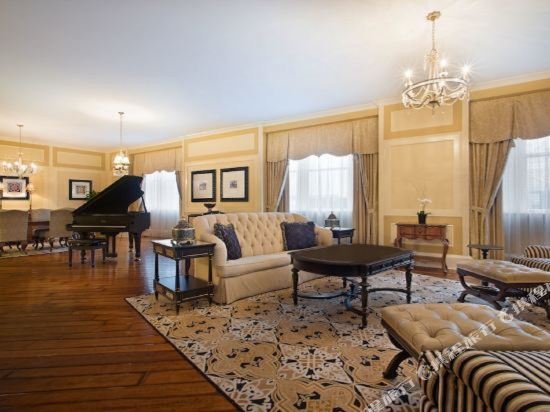 Фото The Roosevelt New Orleans, A Waldorf Astoria Hotel