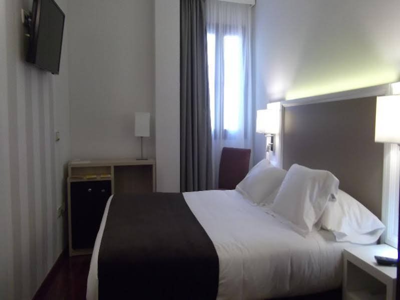 Фото Hotel Maestranza