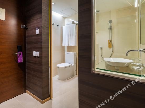 Фото Dash Living on Prat