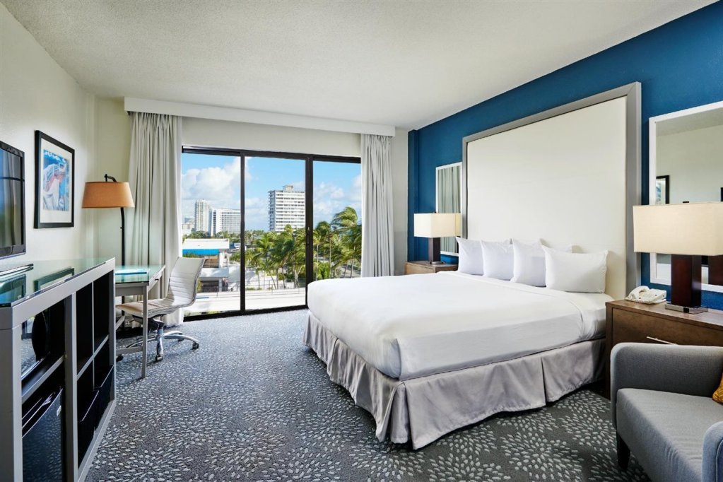 Фото Bahia Mar Ft. Lauderdale Beach- a DoubleTree by Hilton Hotel