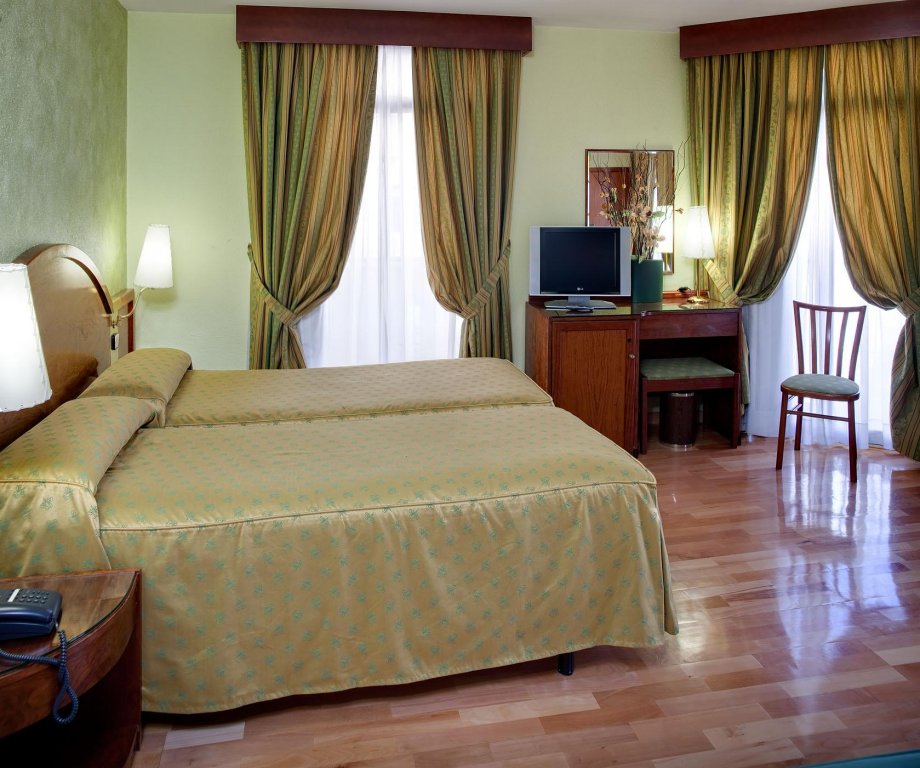 Фото Hotel Suizo