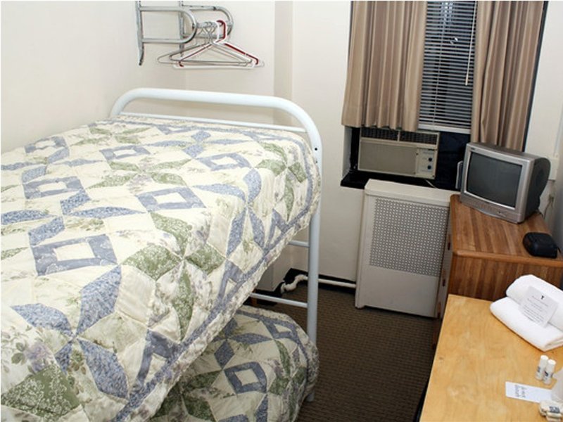 Фото Vanderbilt Ymca Hostel