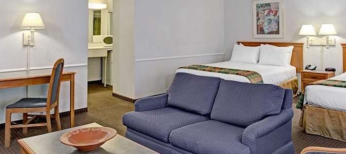 Фото Days Inn Tucson City Center