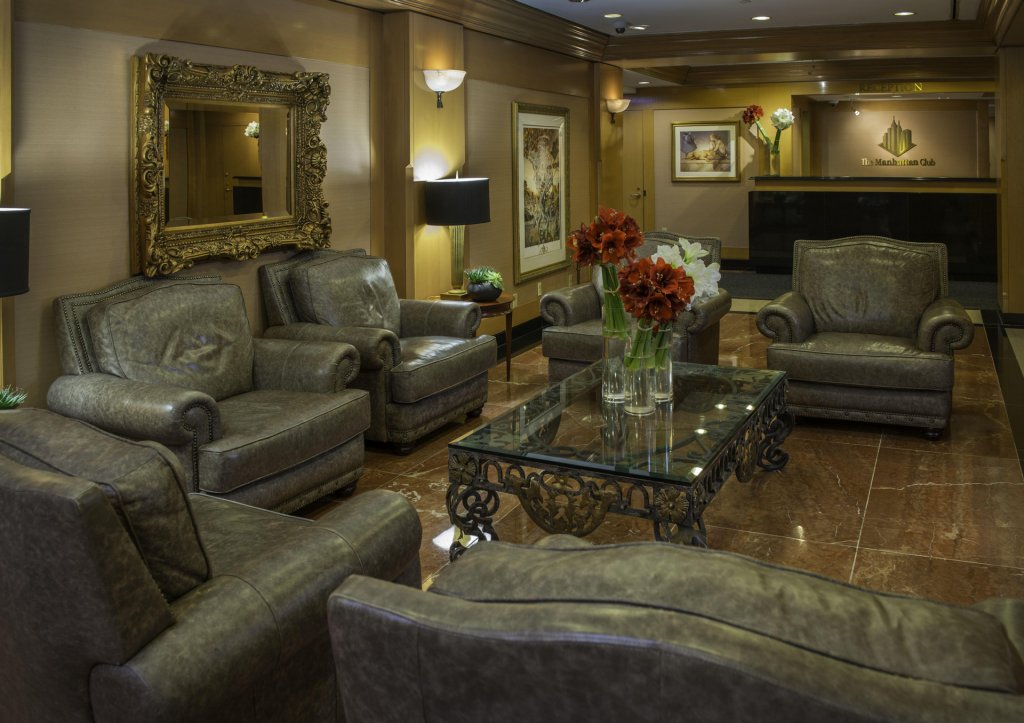 Фото The Manhattan Club