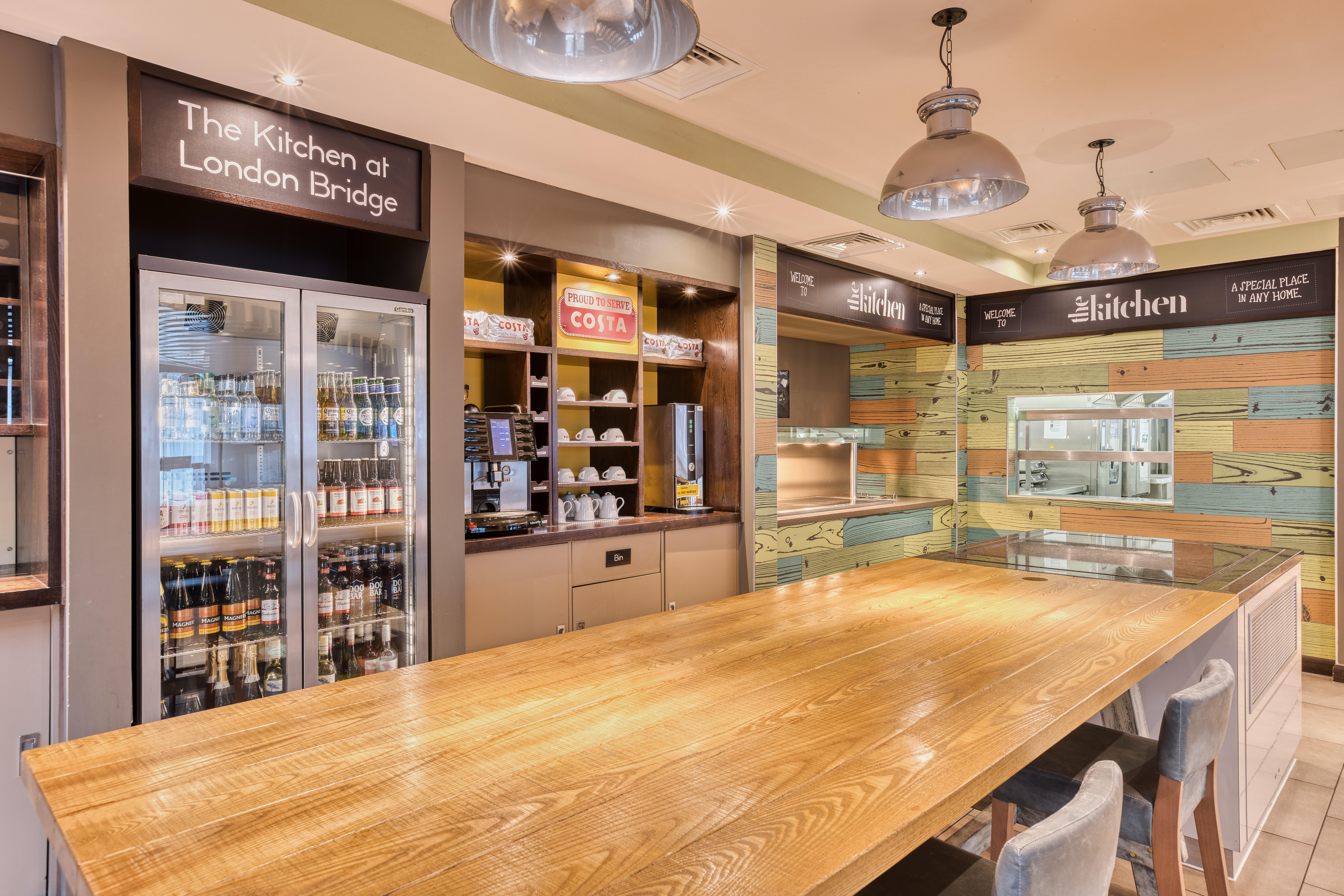 Фото Premier Inn Southwark Borough High St