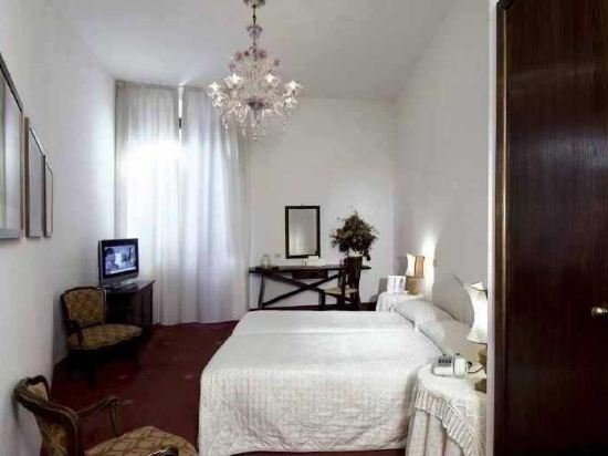 Фото Hotel Columbia