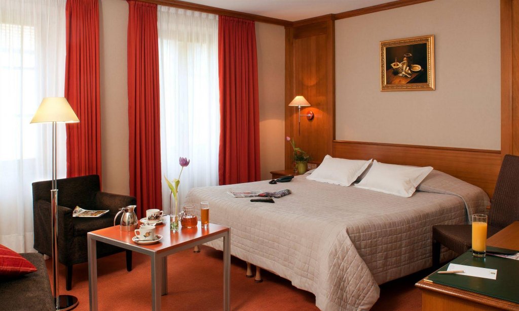 Фото отеля 2