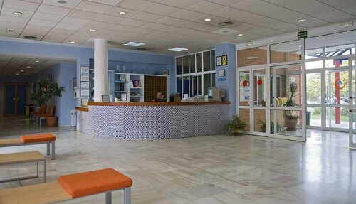 Гостиница Albergue Inturjoven Sevilla - Hostel в Севилье