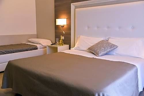 Фото Hotel Crystal