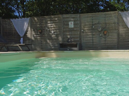 Гостиница La Ferme les Eybrachas в Ньоне