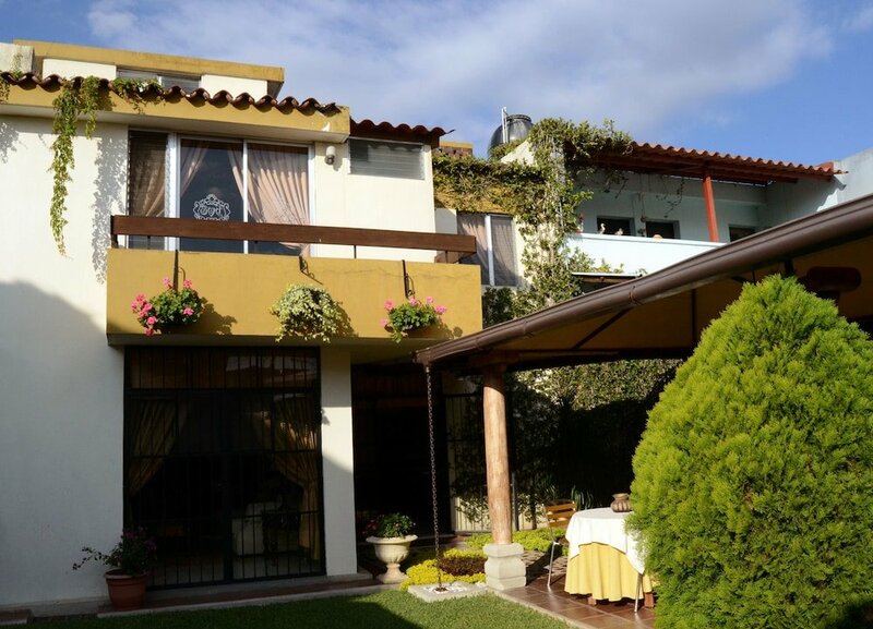 Хостел Hostal Villa Toscana в Гватемале