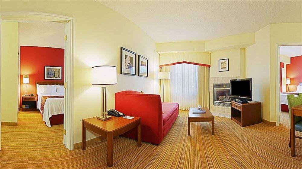 Фото Residence Inn by Marriott Dallas Park Central