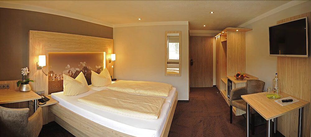 Фото Hotel Brunneck