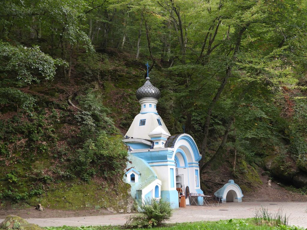 Часовня, памятный крест Часовня Иверской иконы Божией Матери в Горячем Ключе, Горячий Ключ, фото