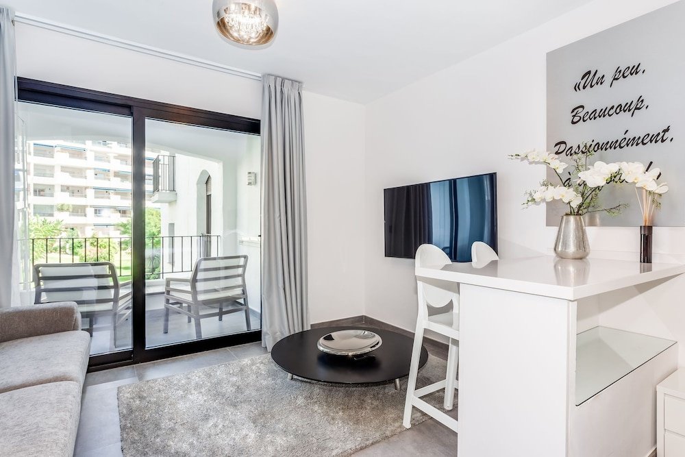 Фото Luxury Villa Puerto Banus