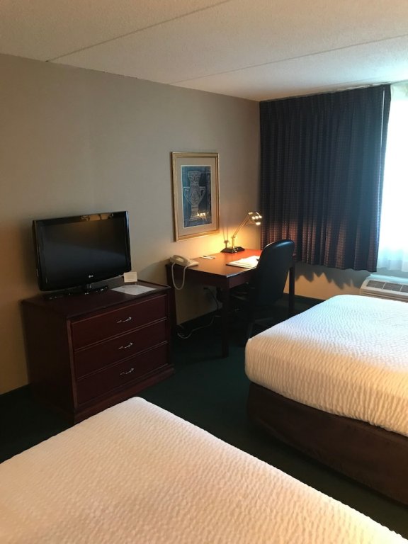 Фото Clarion Hotel - Downtown - University Area