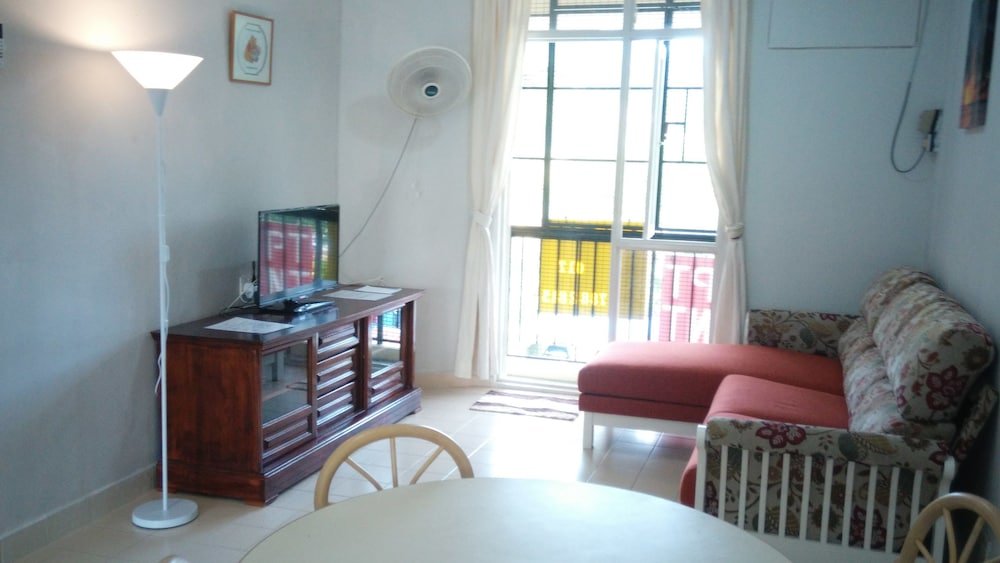 Фото Pinang Beach Apartment at Bayu Emas