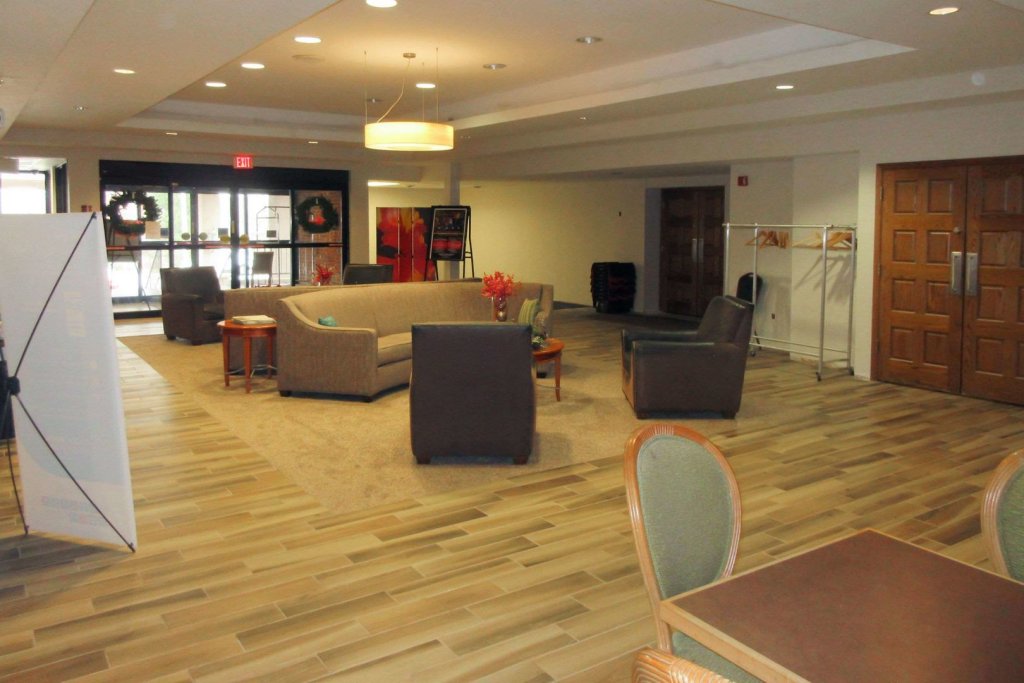 Фото MainStay Suites