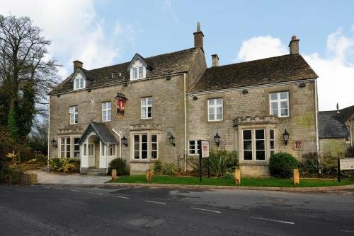 Гостиница The Royal George Birdlip by Greene King Inns в Графстве Глостершир