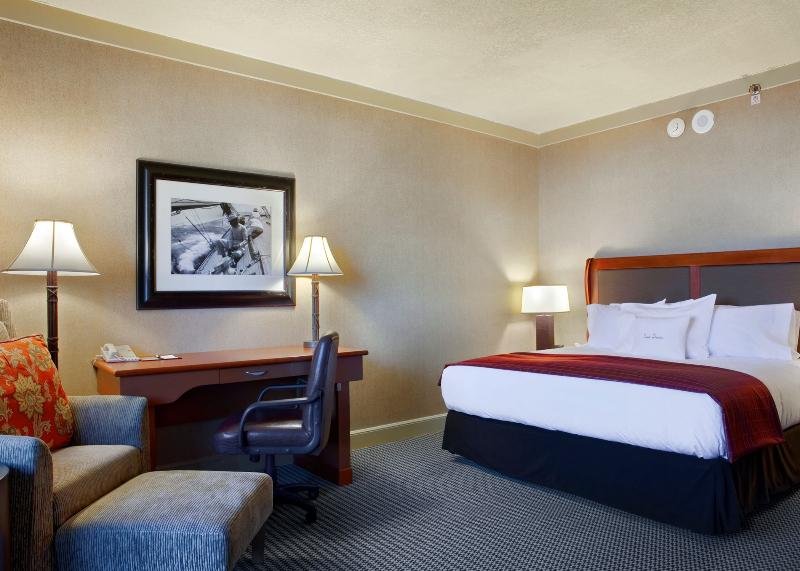 Фото Doubletree by Hilton Hotel Miami Airport & Convention Center