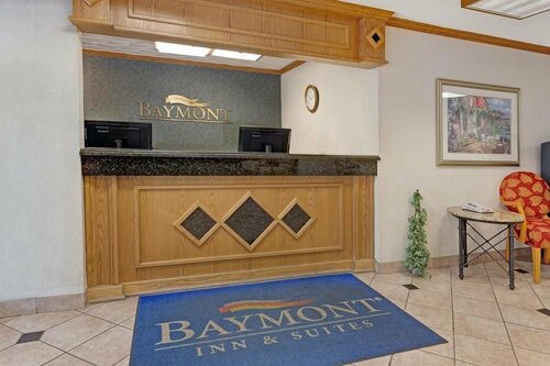 Гостиница Baymont by Wyndham Detroit Airport/Romulus в Кантоне