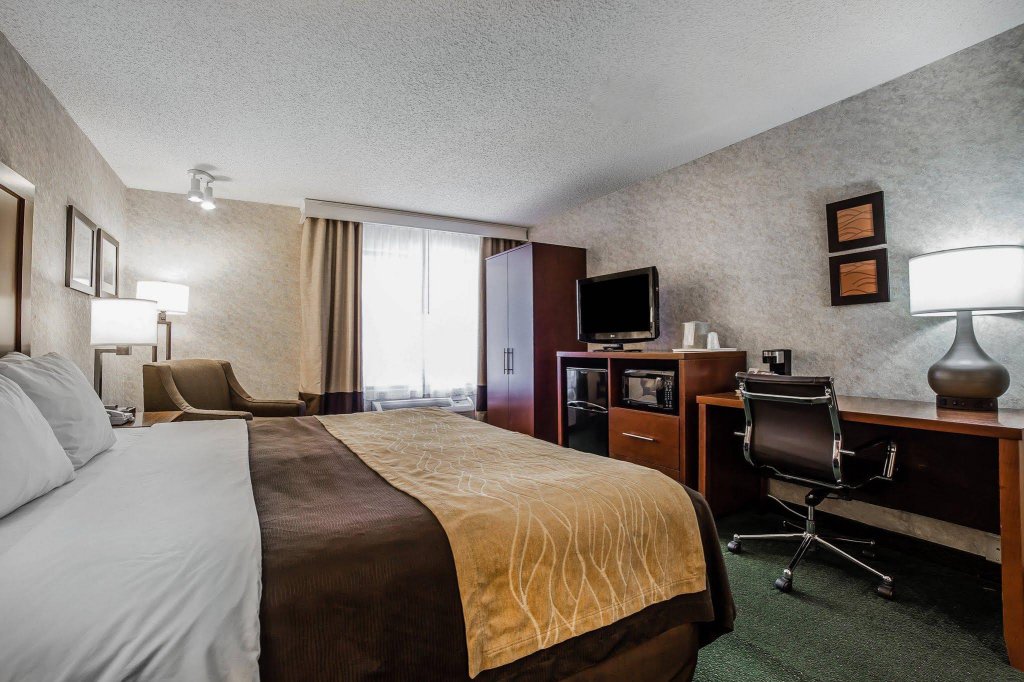 Фото Yellowstone River Inn & Suites