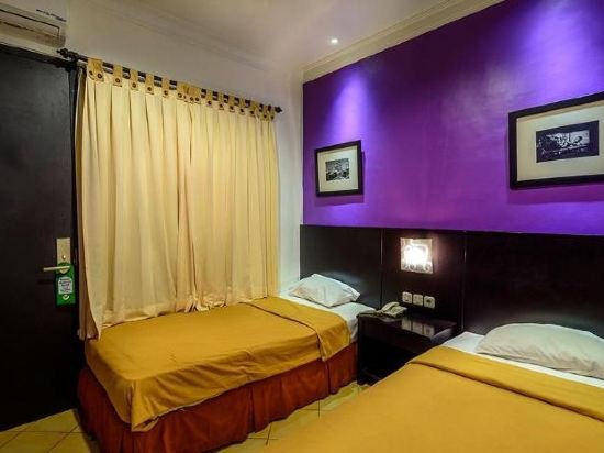 Фото Lotus Garden Hotel