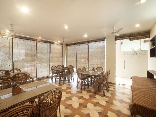 Фото Hotel Yog Tapovan