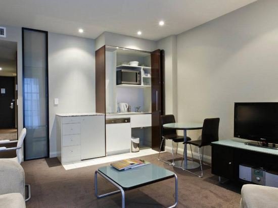 Фото Mantra Hindmarsh Square