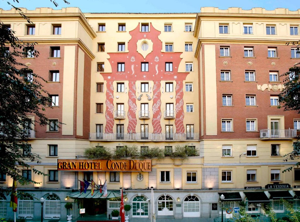 Фото отеля 2