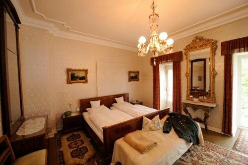 Гостиница Hotel Villa Grunewald во Фридберге