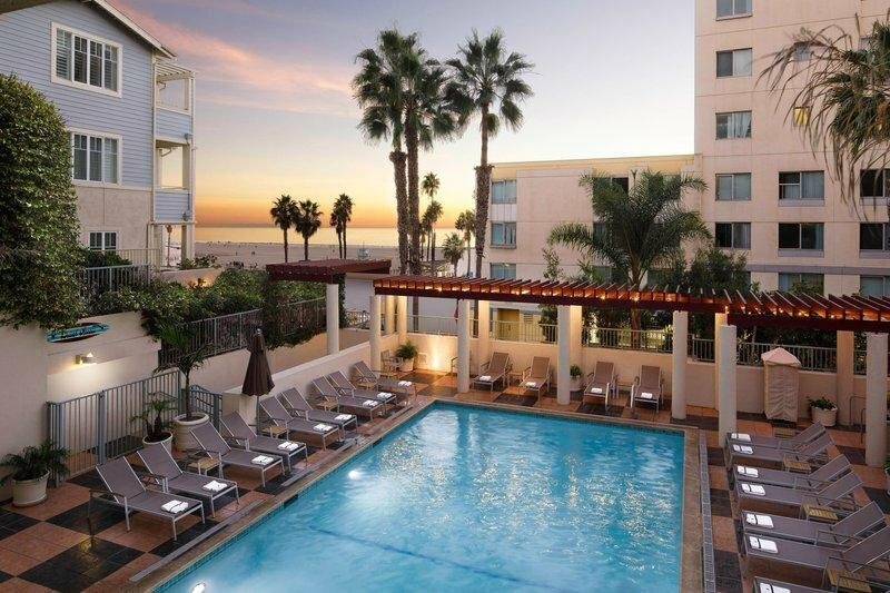 Гостиница Jw Marriott Santa Monica Le Merigot в Санта Монике