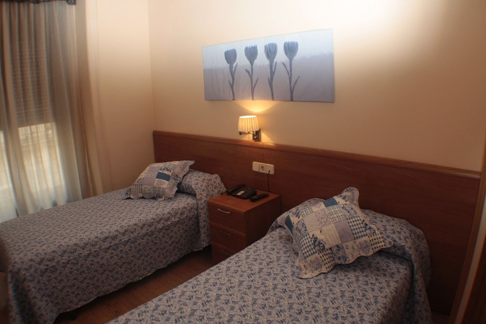 Фото Hostal Santa Cruz