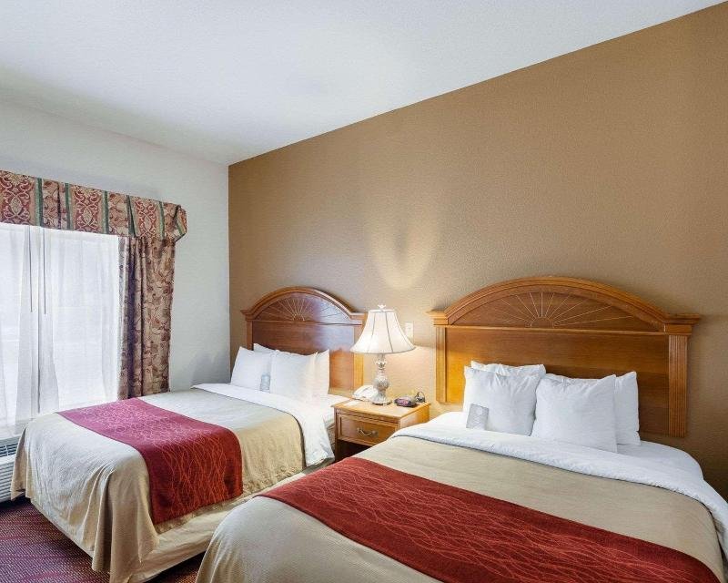 Фото Comfort Inn & Suites Near Medical Center