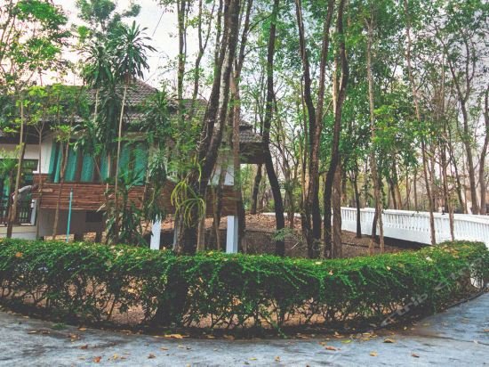 Фото Tak Andaman Resort & Hotel