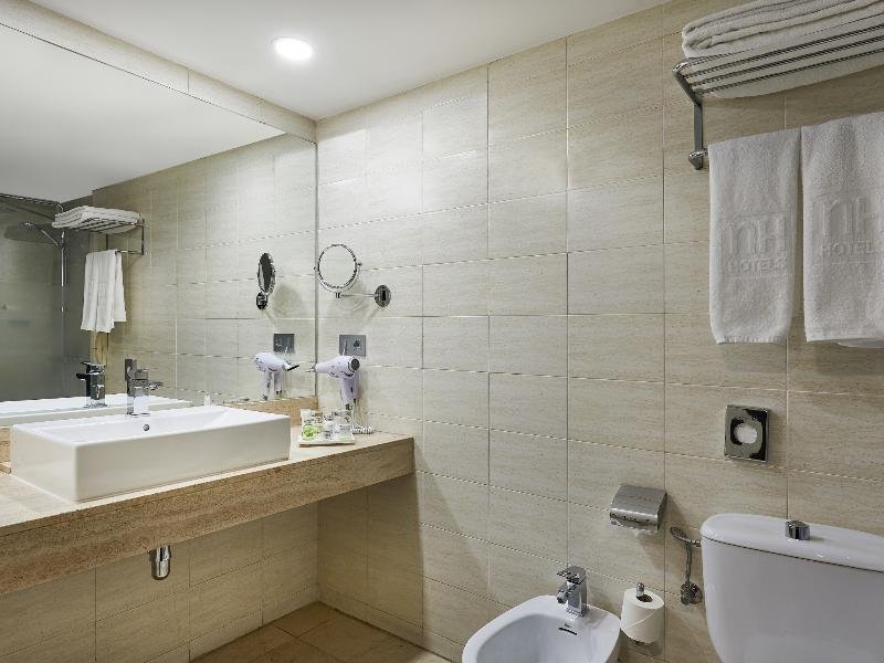 Фото Nh Lleida Pirineos