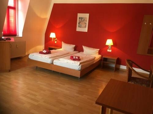 Гостиница Hotel And Pension Nolift в Дрездене