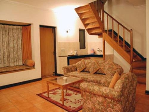 Фото Woodsvilla Resort