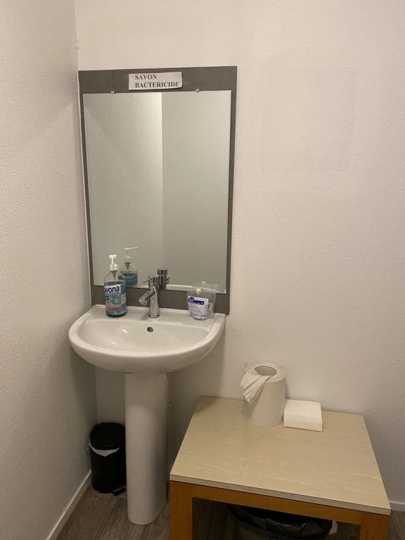 Фото Kyriad Direct Nantes La Beaujeoire