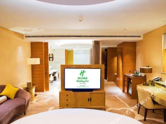 Фото Holiday Inn Nanjing Xuanwu Lake, an Ihg Hotel