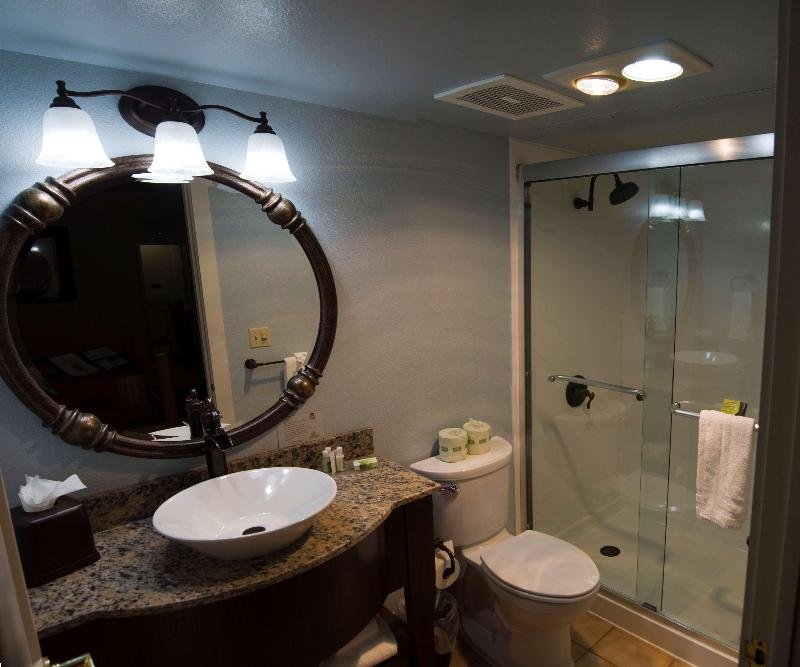 Фото Best Western Plus Plaza Hotel