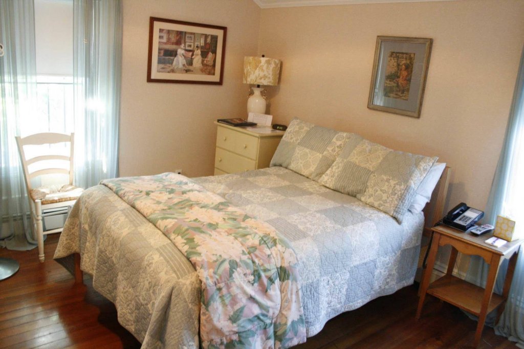Фото Coolidge Corner Guest House