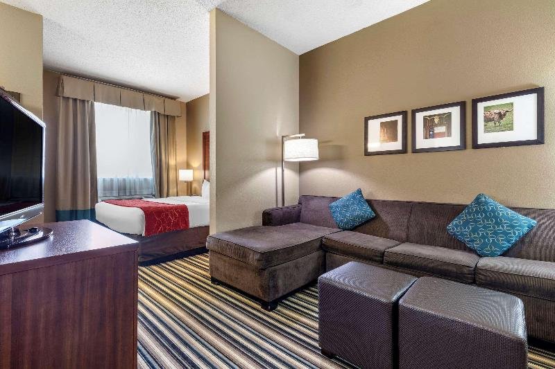 Фото Comfort Suites Waco North - Near University Area
