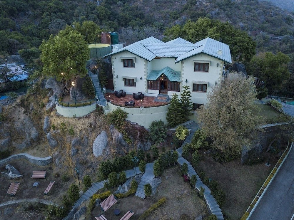 Фото The Colonial Manek Manor