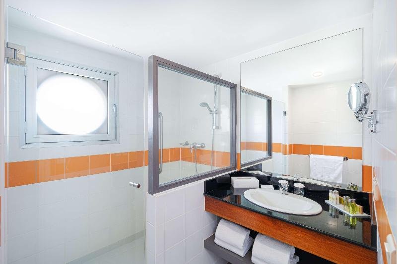 Фото Hilton Noumea La Promenade Residences