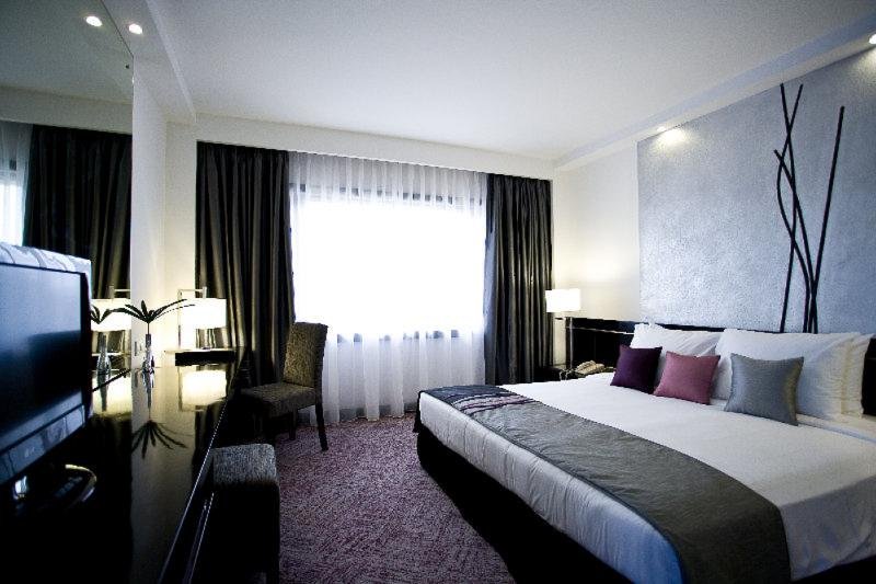 Фото Cinnamon Lakeside Colombo