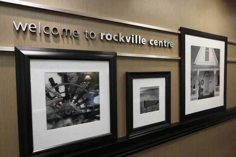 Фото Hampton Inn & Suites Rockville Centre